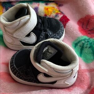 Nike Kids Black and White Sneakers